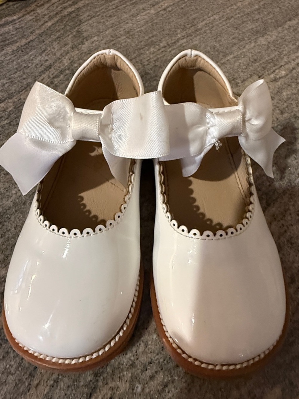 White Patent Mary Jane Dress Shoes for Girls with Satin Bow